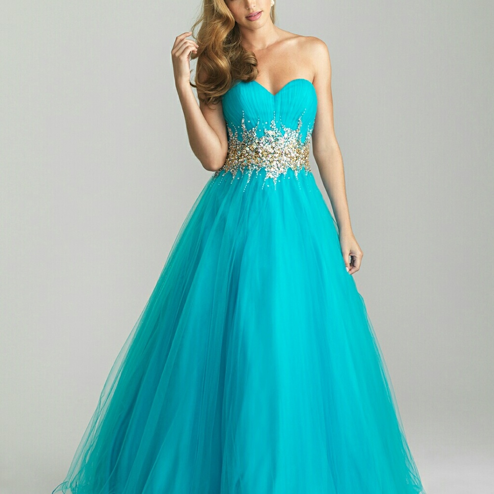 Night Moves  by Allure Prom dress size ,10